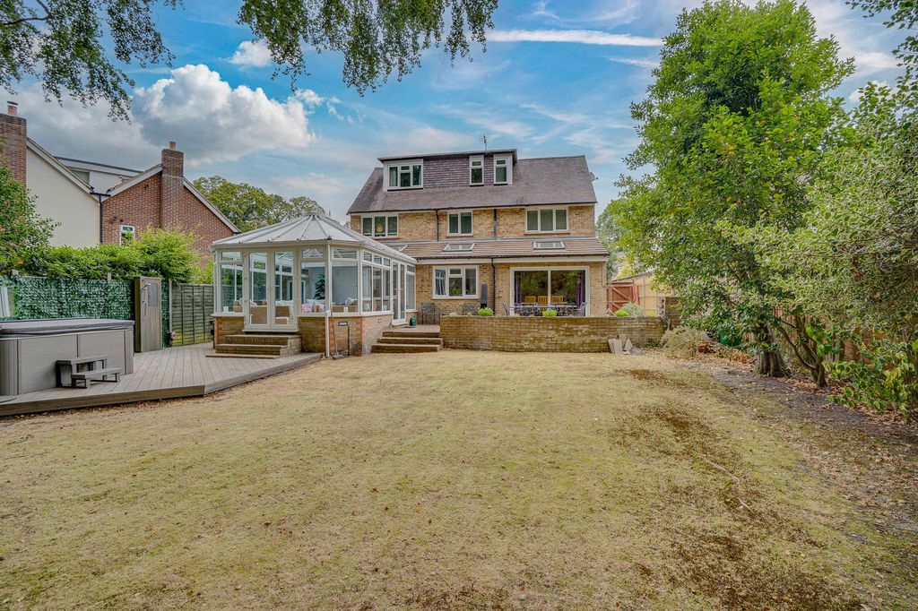 Property photo 3 of 25