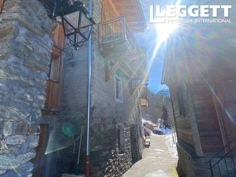 Property photo 2 of 10