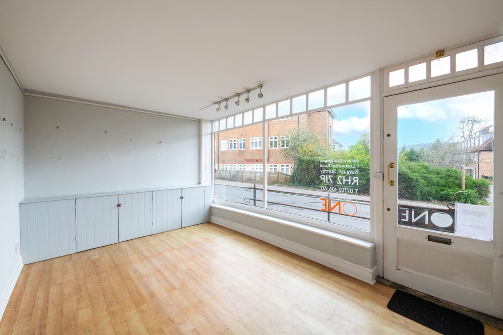 Property photo 3 of 18 Gallery