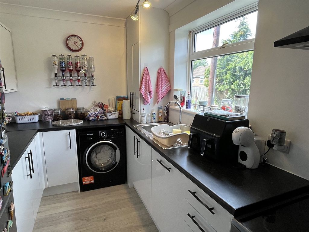 Property photo 2 of 9 Picture No. 04