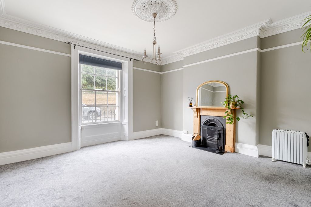 Property photo 2 of 10 2