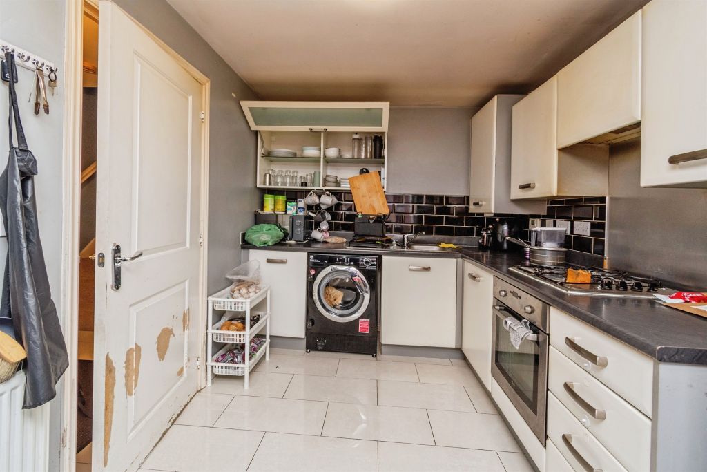 Property photo 3 of 18