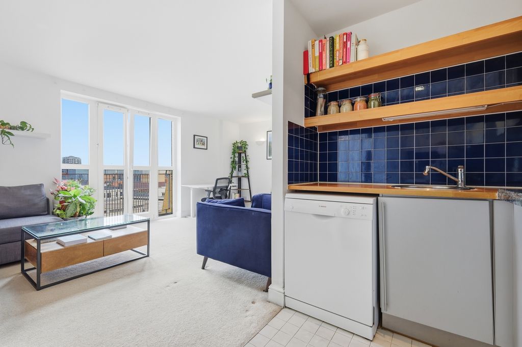 Property photo 2 of 19 15_Img_8125