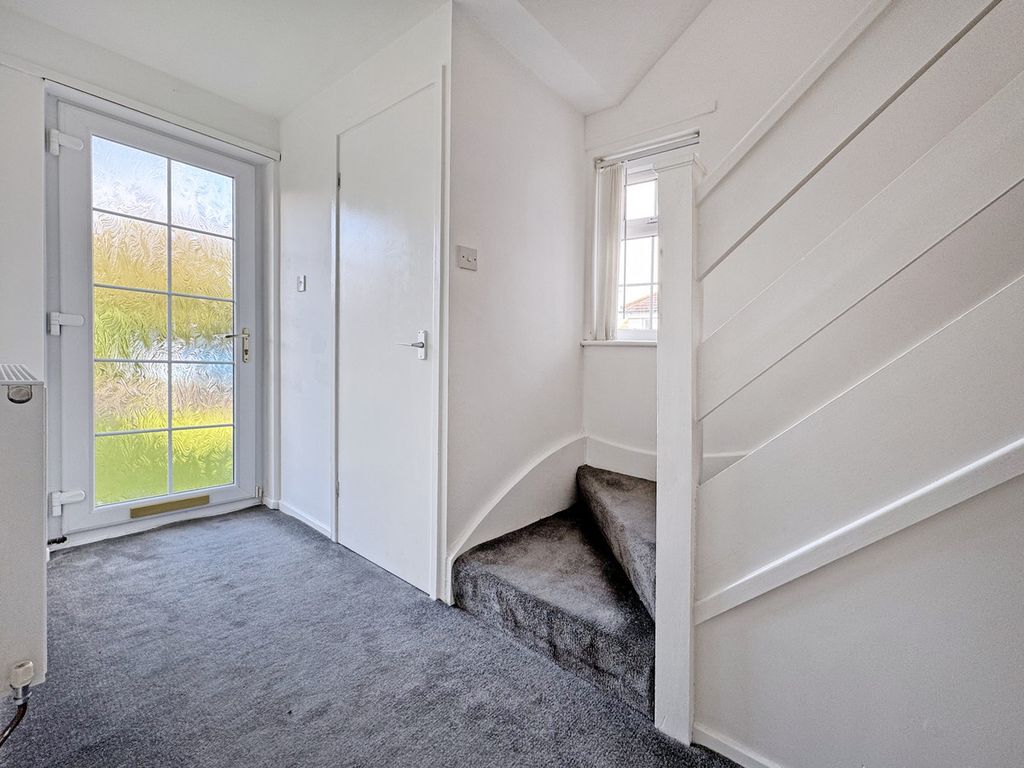 Property photo 3 of 37