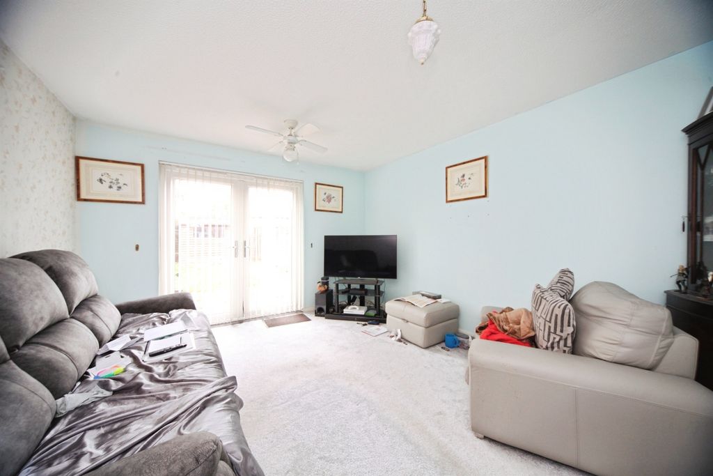 Property photo 2 of 14