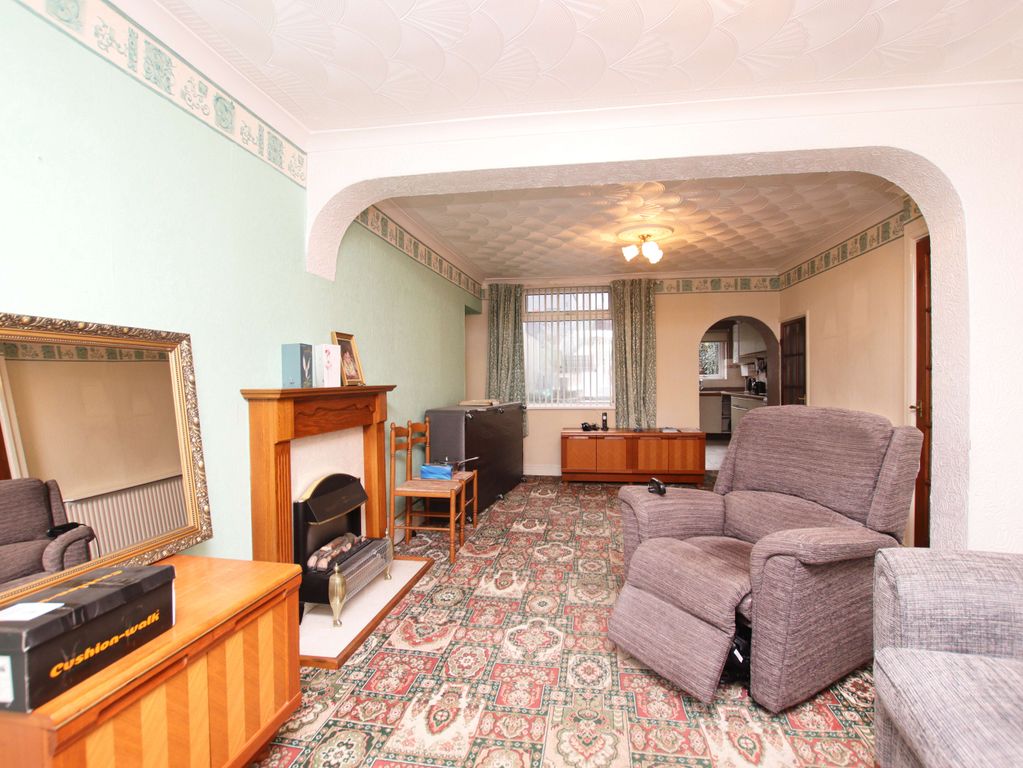 Property photo 3 of 11