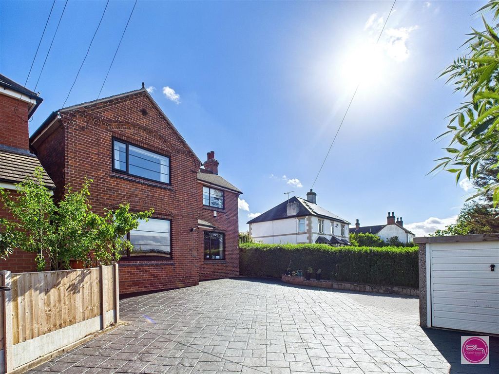 Property photo 3 of 42 Burton Road, Castle Gresley (1).Jpg