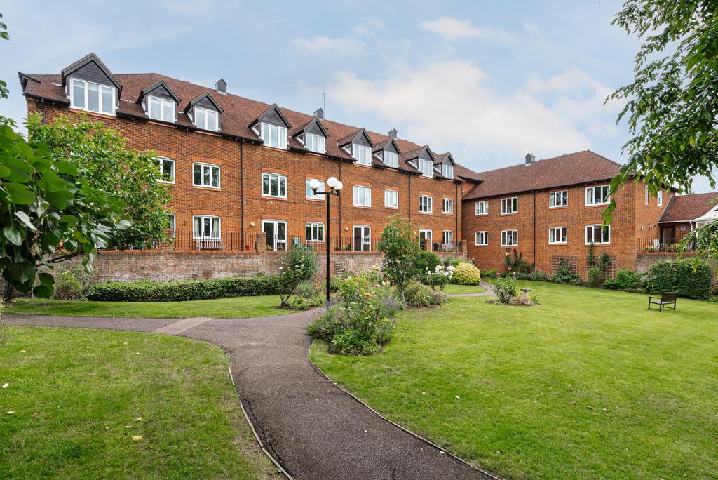 Property photo 1 of 17 Rightmove 15.Jpg