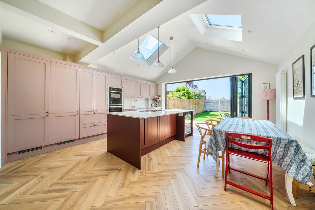 Property photo 1 of 11 1-6A1810Af962d6-1...