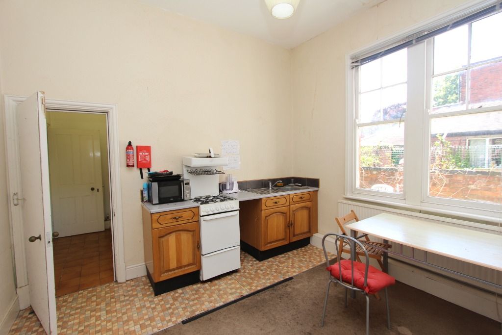 Property photo 3 of 6