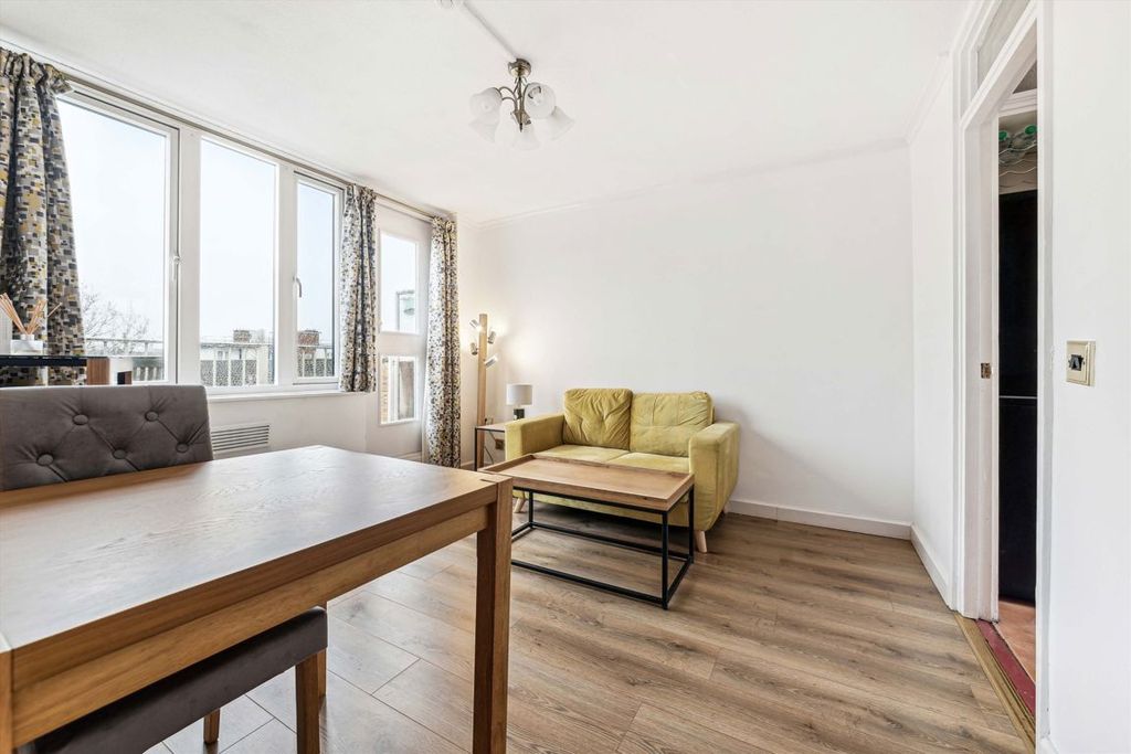 Property photo 1 of 5