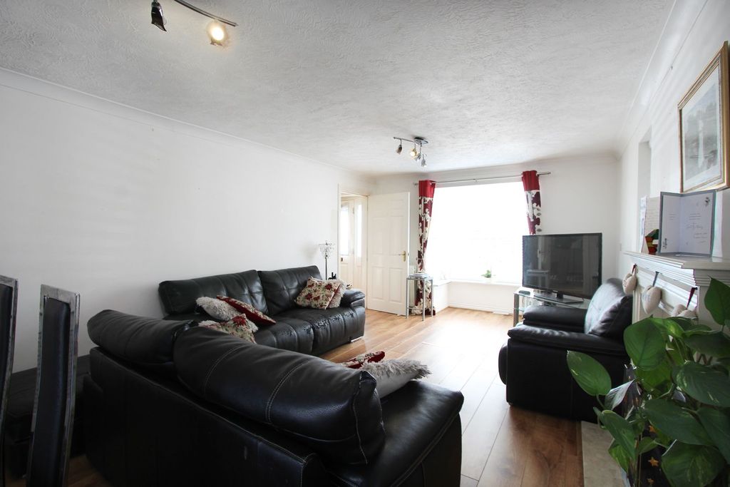 Additional image 5 of 5 bed detached house for saleNorfolk Place, Grays RM16