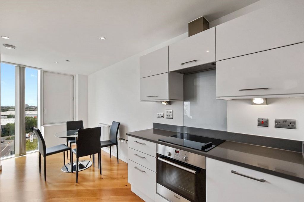 Property photo 3 of 16 Picture No. 04