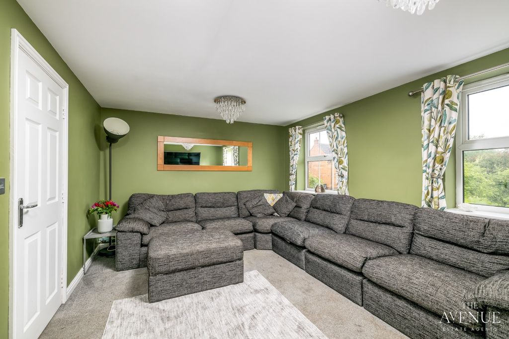 Property photo 2 of 33 5159854