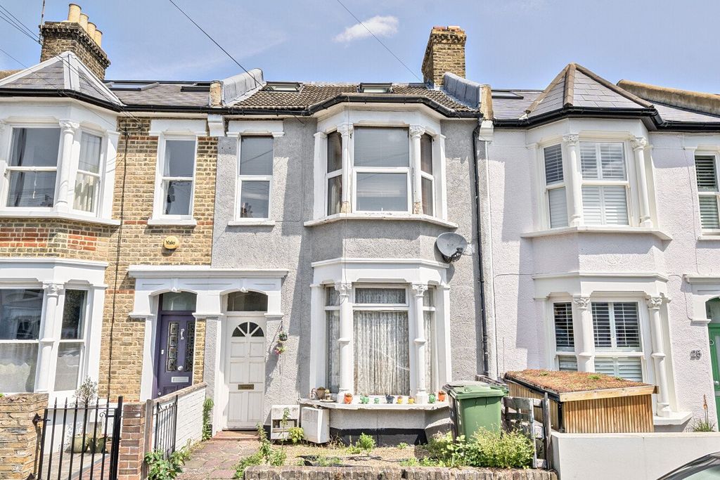 Property photo 1 of 21 Picture No. 05