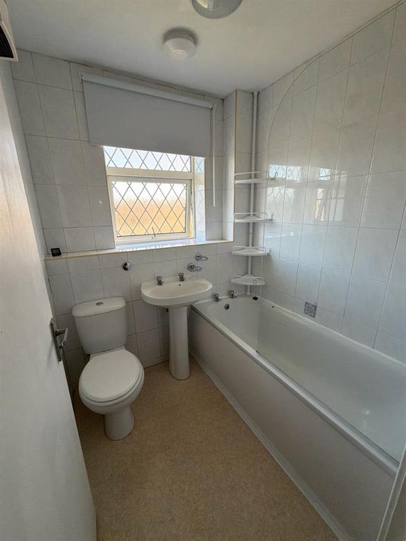 Property photo 2 of 4 Bathroom 2.Jpg