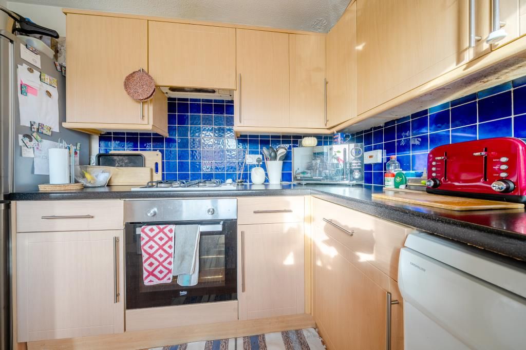 Property photo 3 of 20 Kitchen