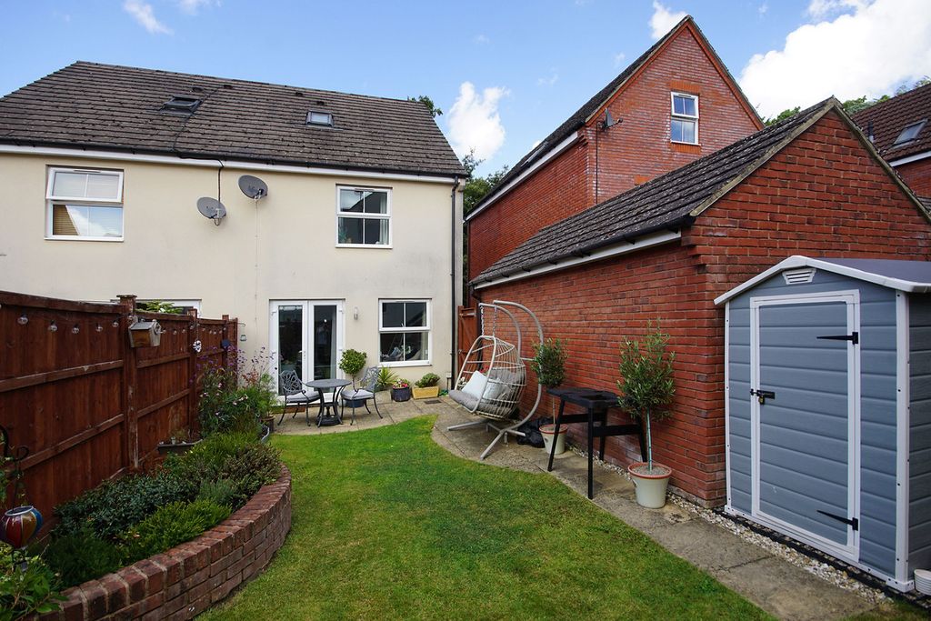 Property photo 2 of 15