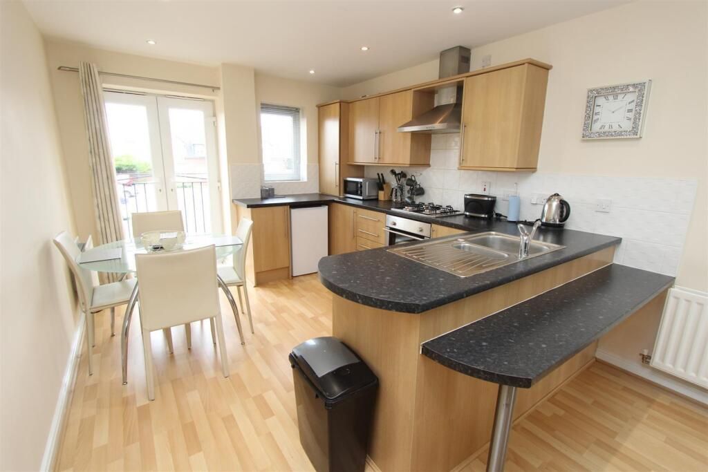 Property photo 2 of 7