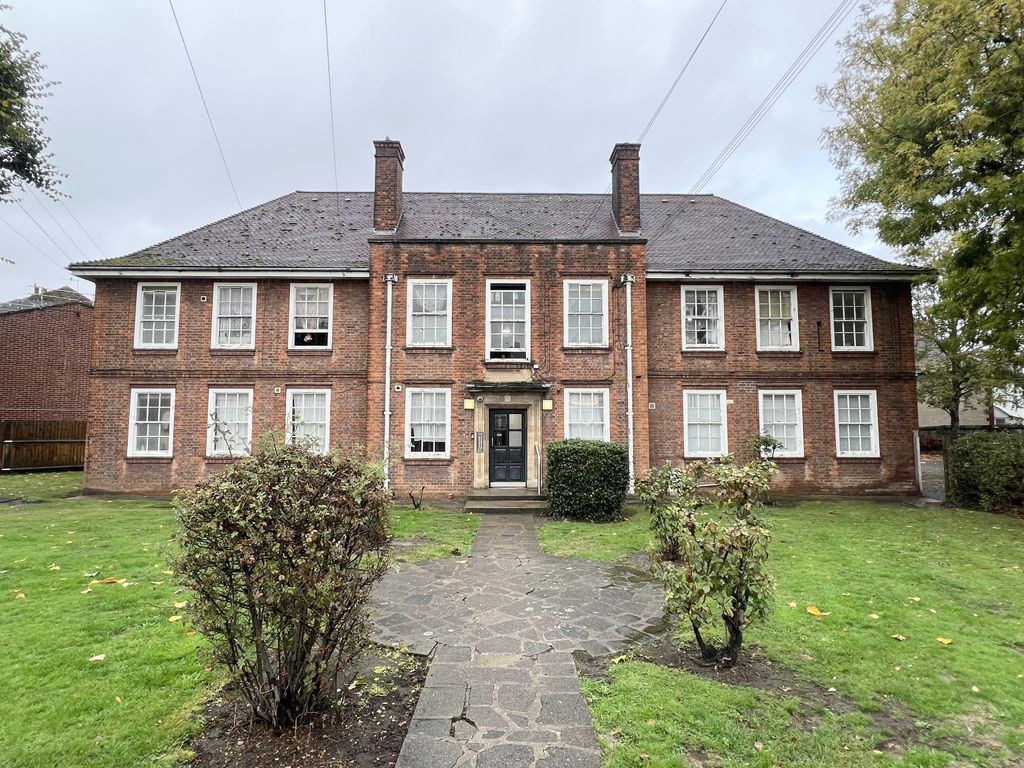 Property photo 1 of 5