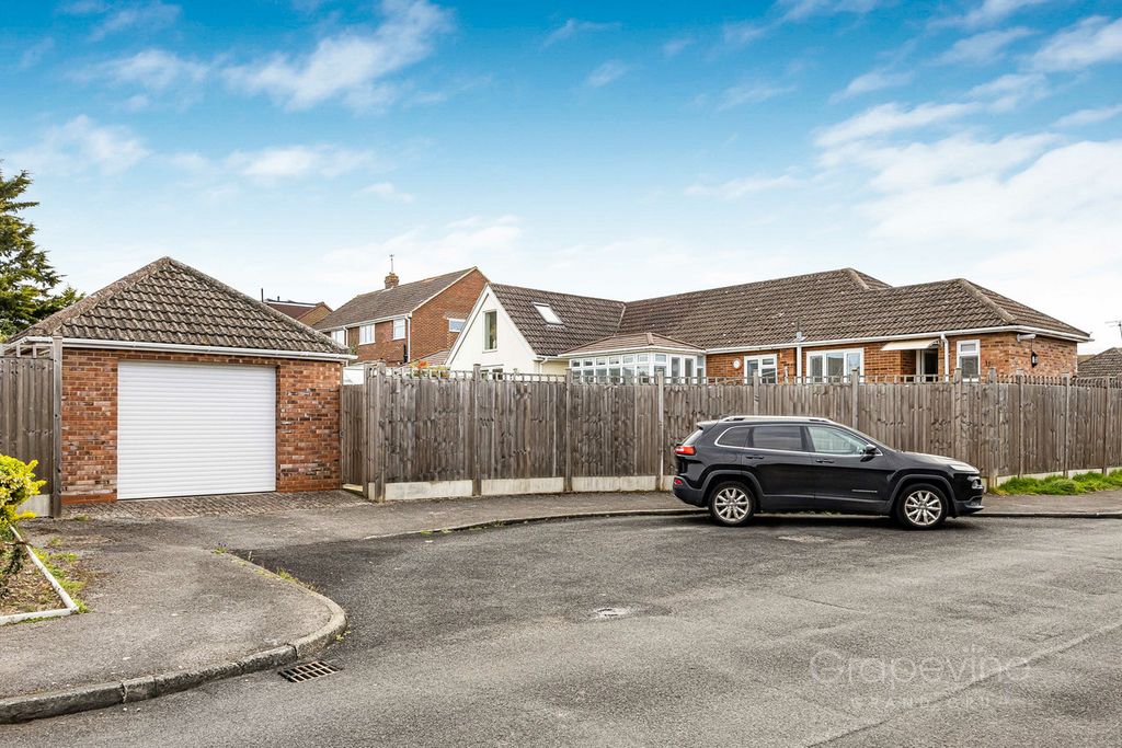 Property photo 2 of 22