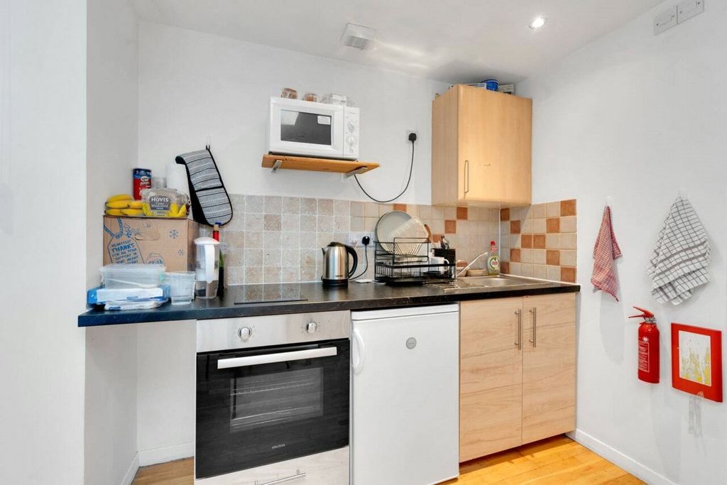 Property photo 1 of 3 Picture No. 03