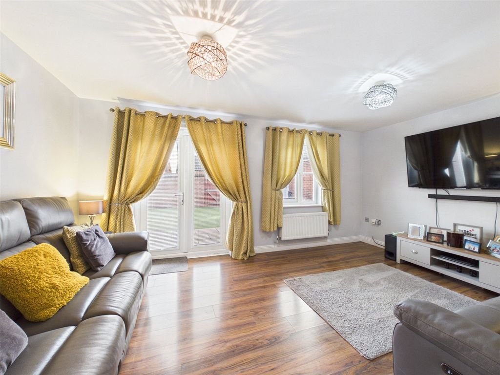 Property photo 2 of 13 Picture No. 04