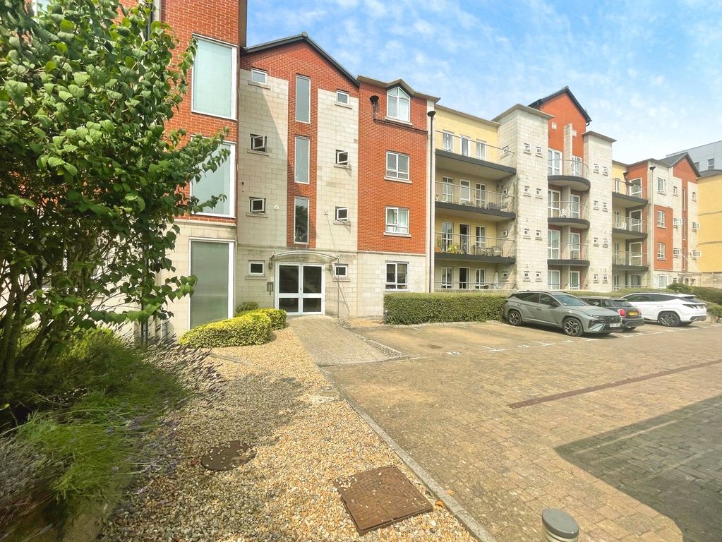 Property photo 1 of 12 The Greenwich