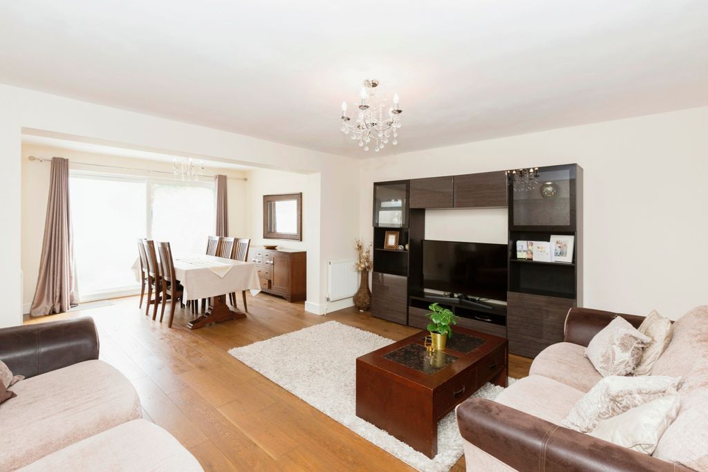 Property photo 3 of 15 Photography