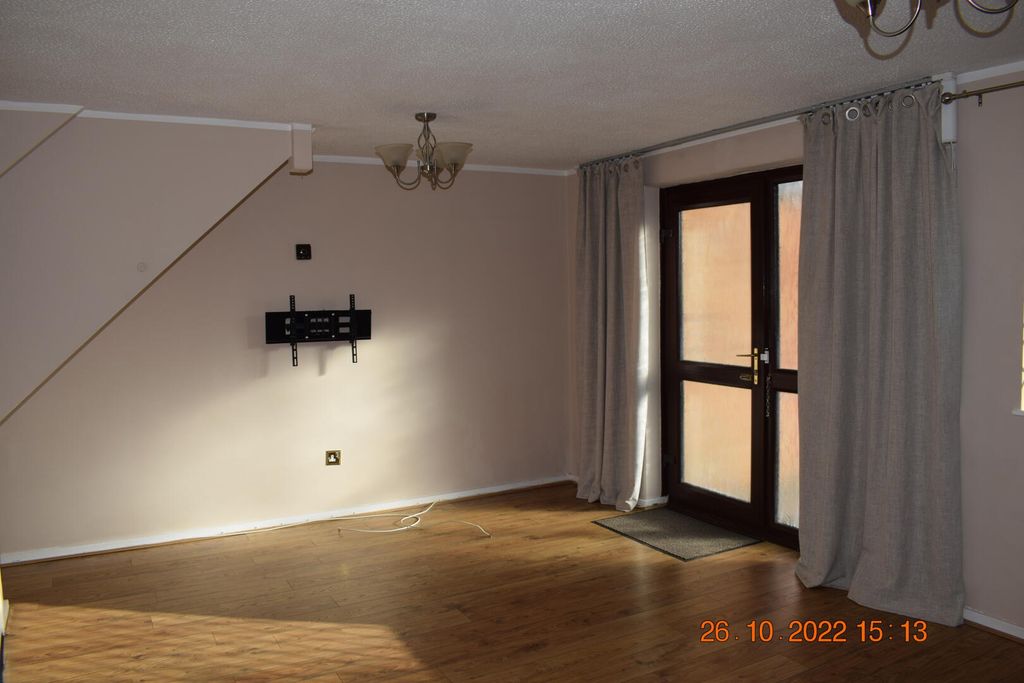 Property photo 3 of 13 Living Room