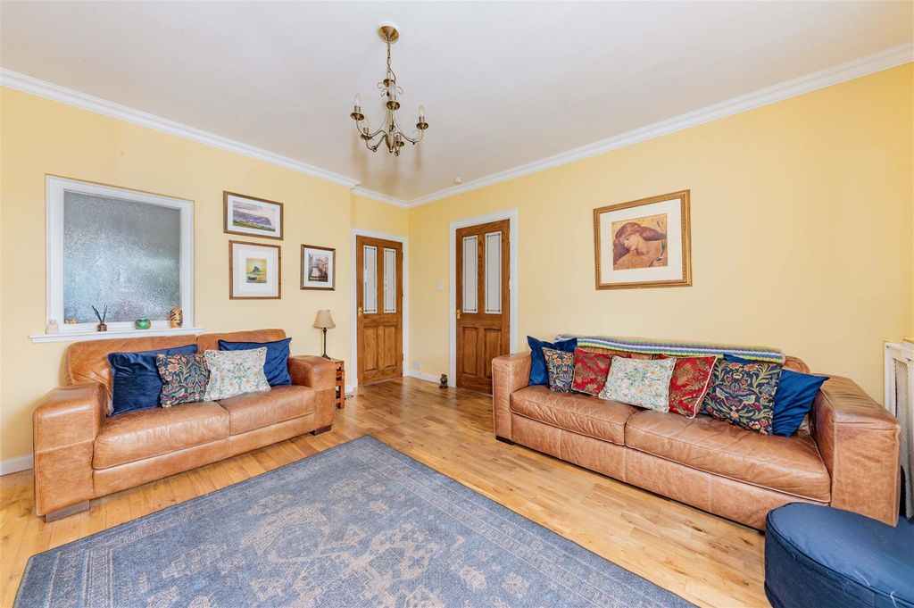Property photo 3 of 24 18 Bruce Road Dundee-11.Jpg