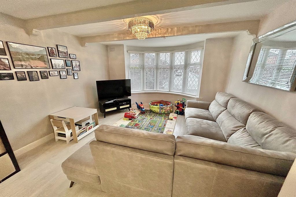 Property photo 3 of 23 Living Room