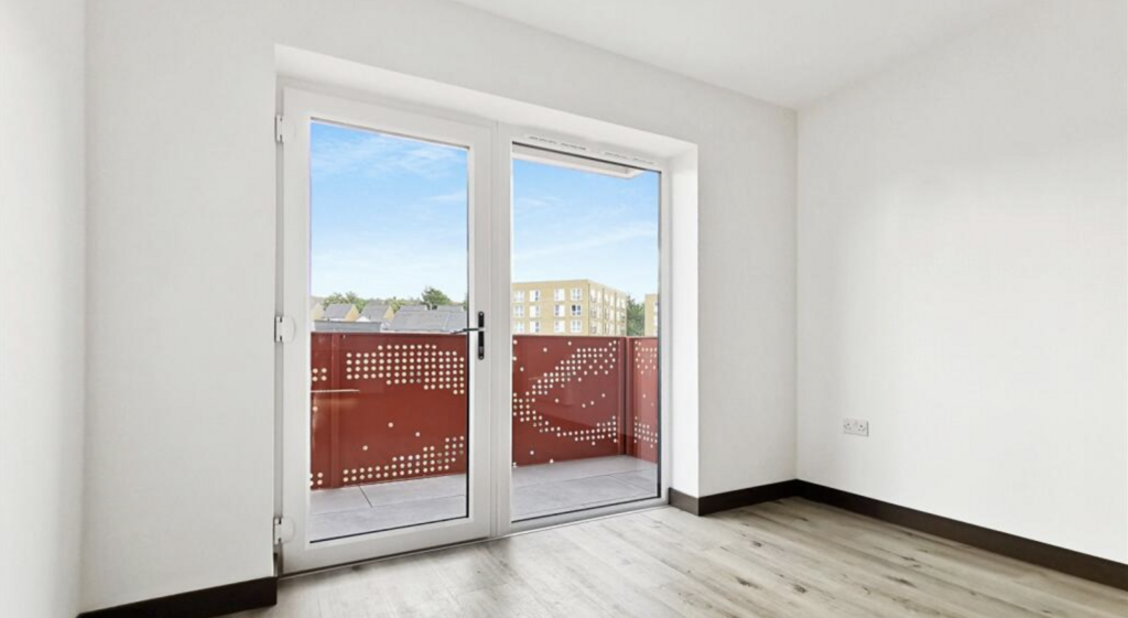 Property photo 3 of 17