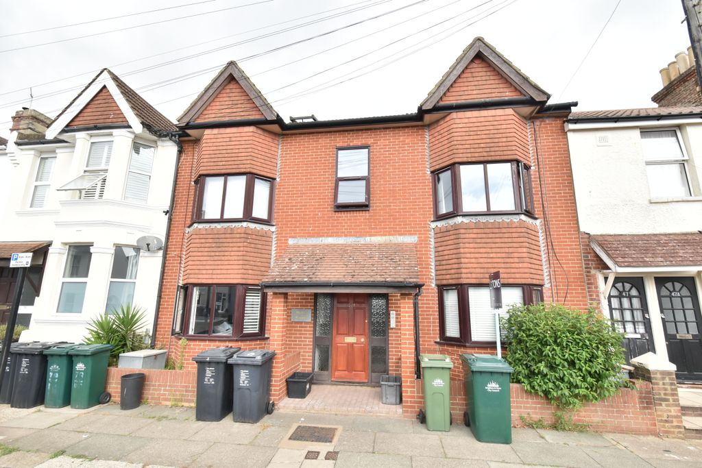 Property photo 1 of 5