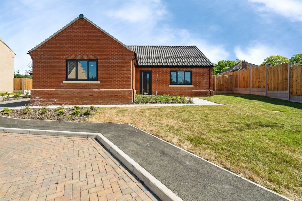 Property photo 1 of 24