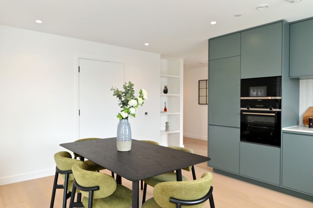 Property photo 1 of 7 Dining Area