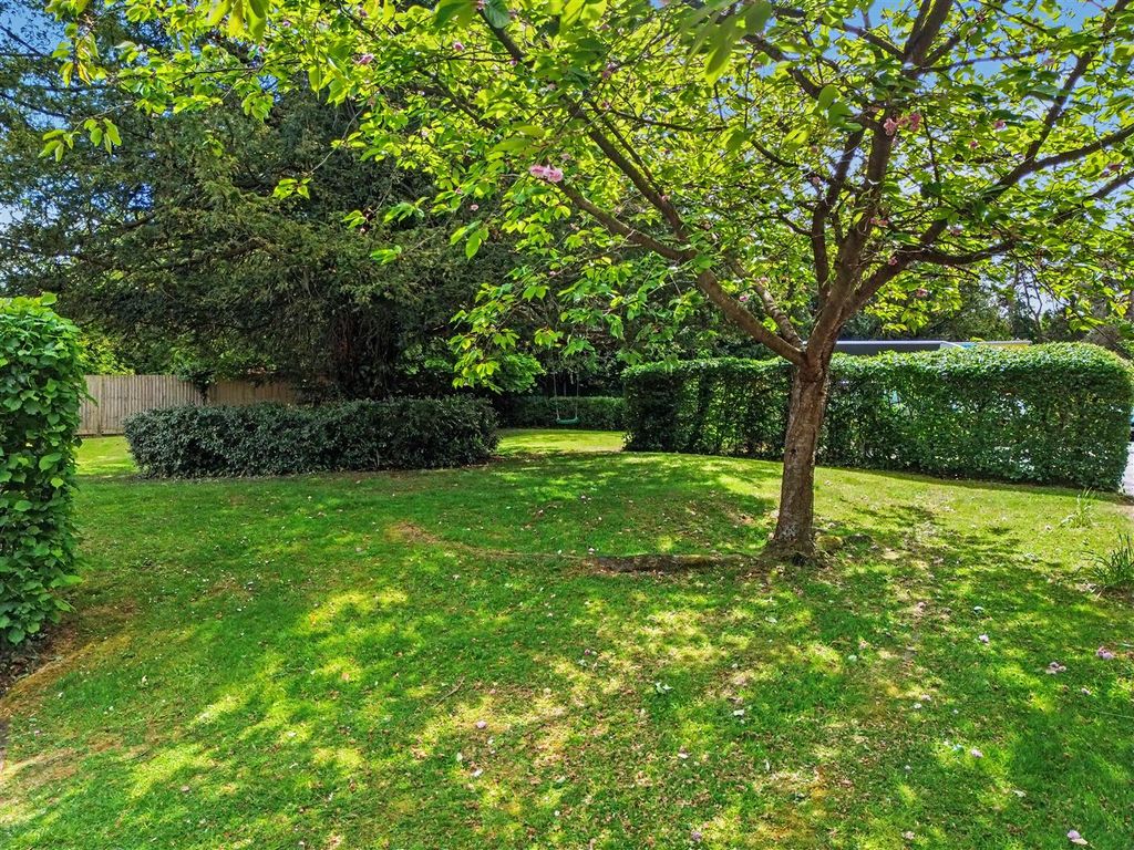 Property photo 2 of 9 Outside