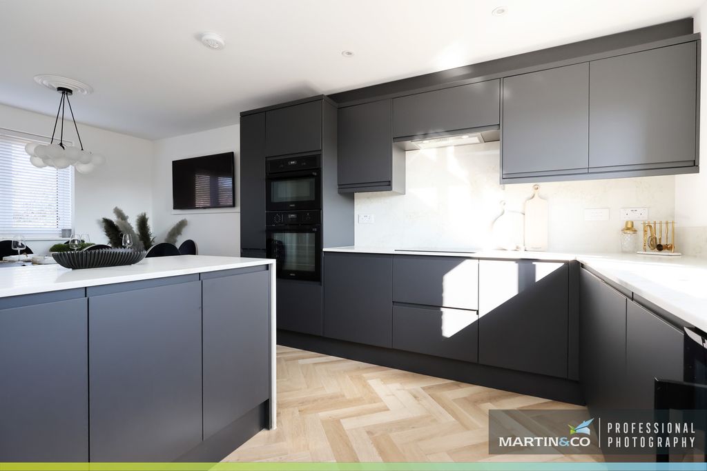 Property photo 2 of 47