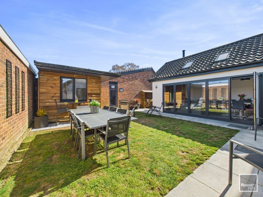 Property photo 1 of 24