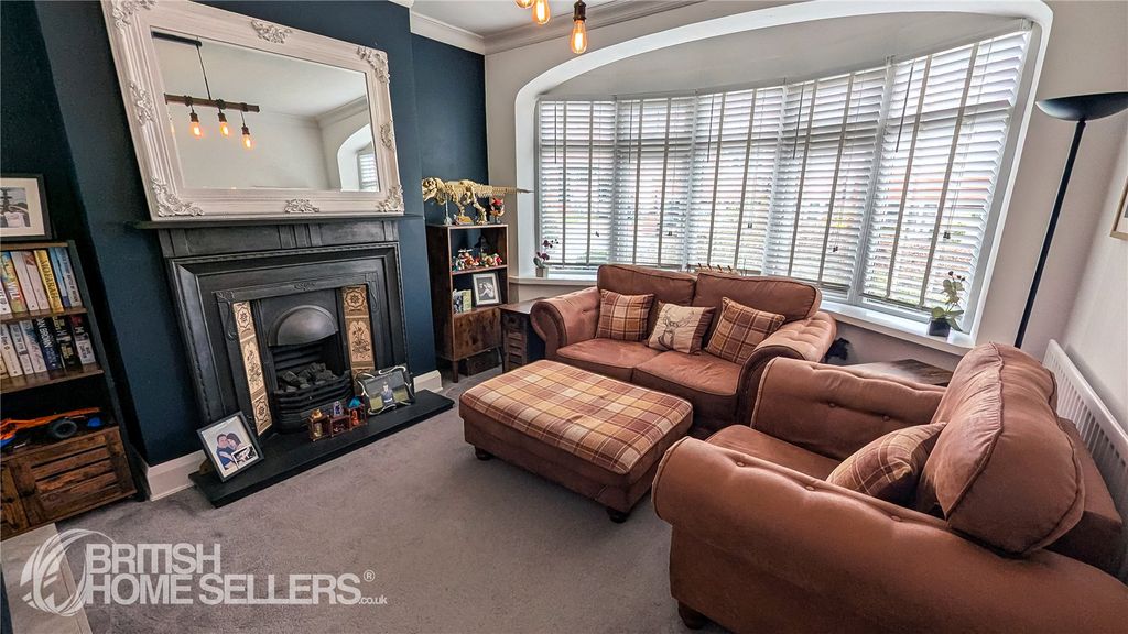 Property photo 2 of 16 Picture No. 18