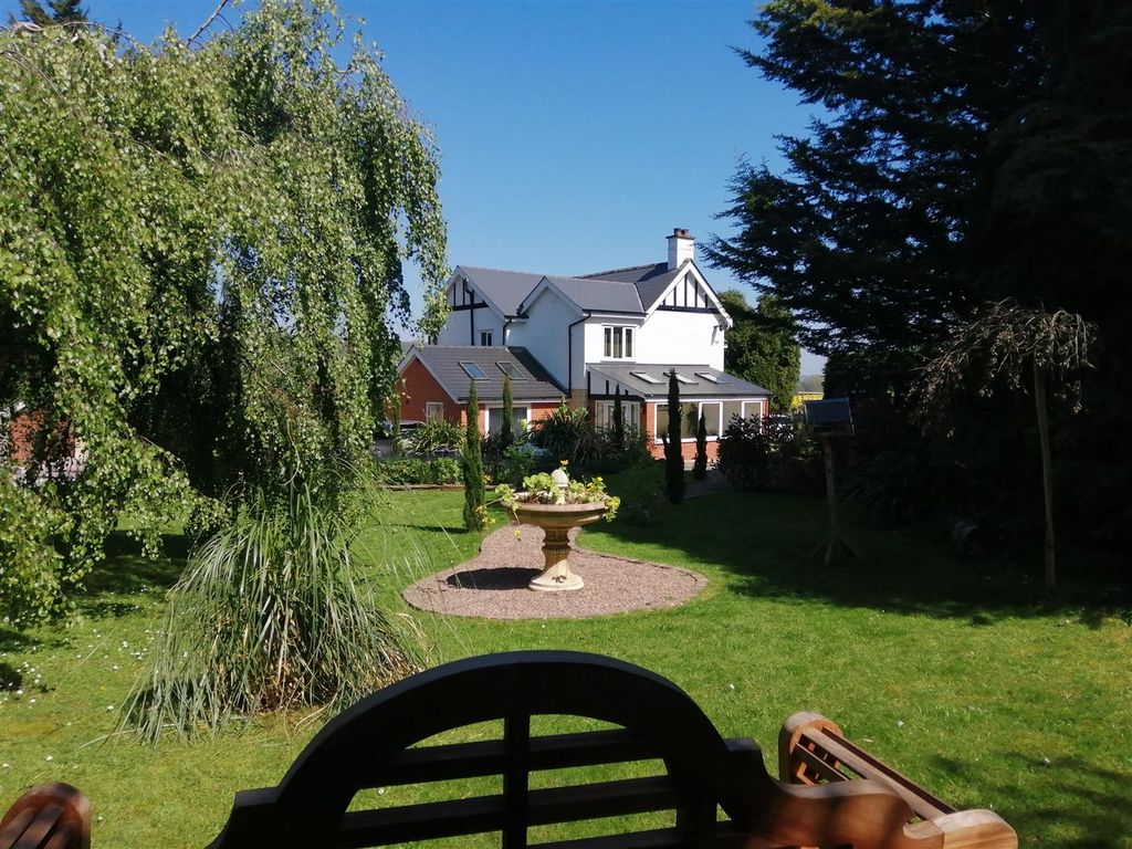 Property photo 1 of 54