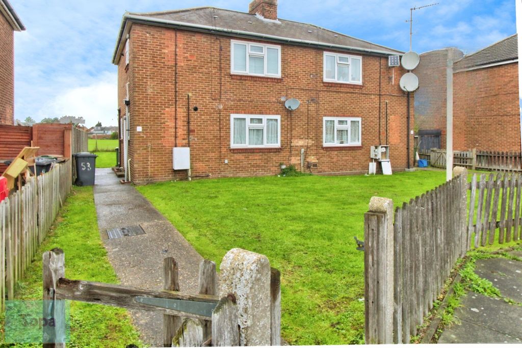 Property photo 1 of 10 Front