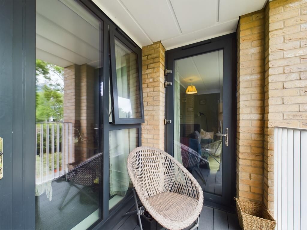 Property photo 3 of 13 9