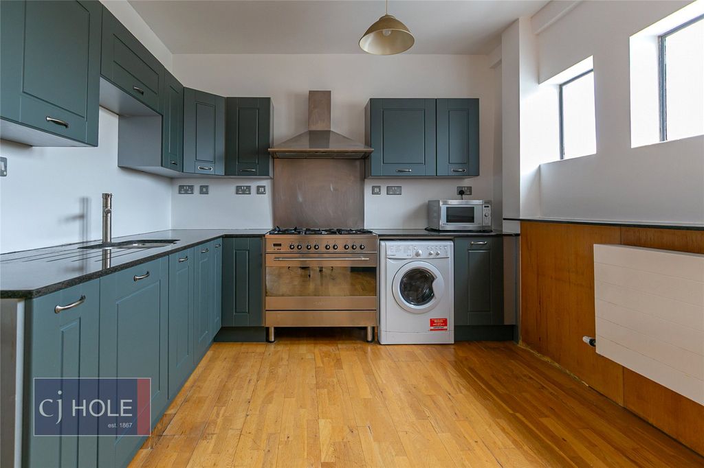 Property photo 2 of 10 Picture No. 28