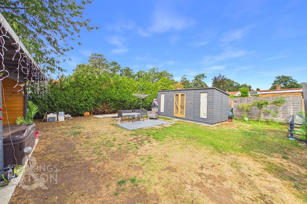 Property photo 2 of 23