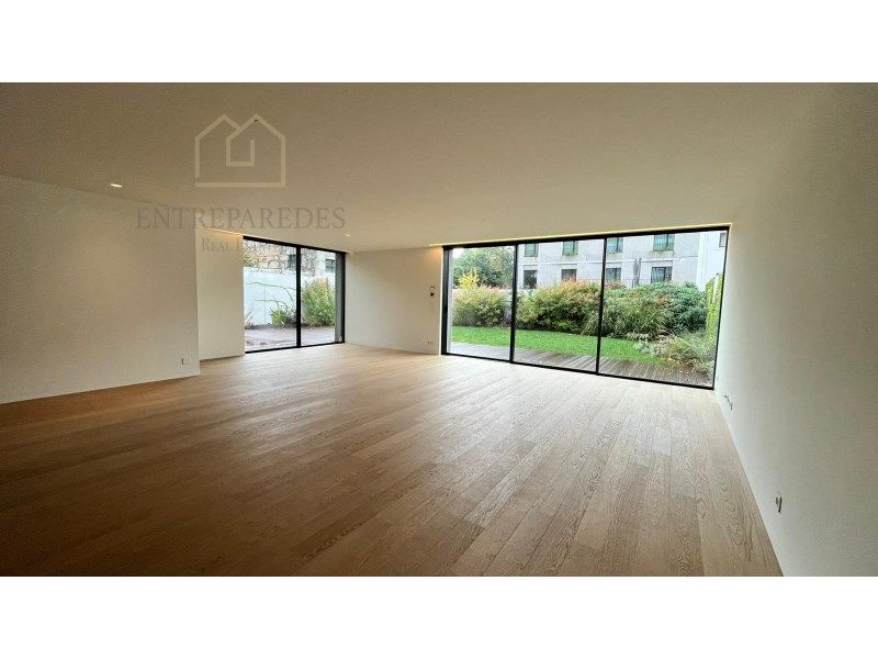 Property photo 2 of 36