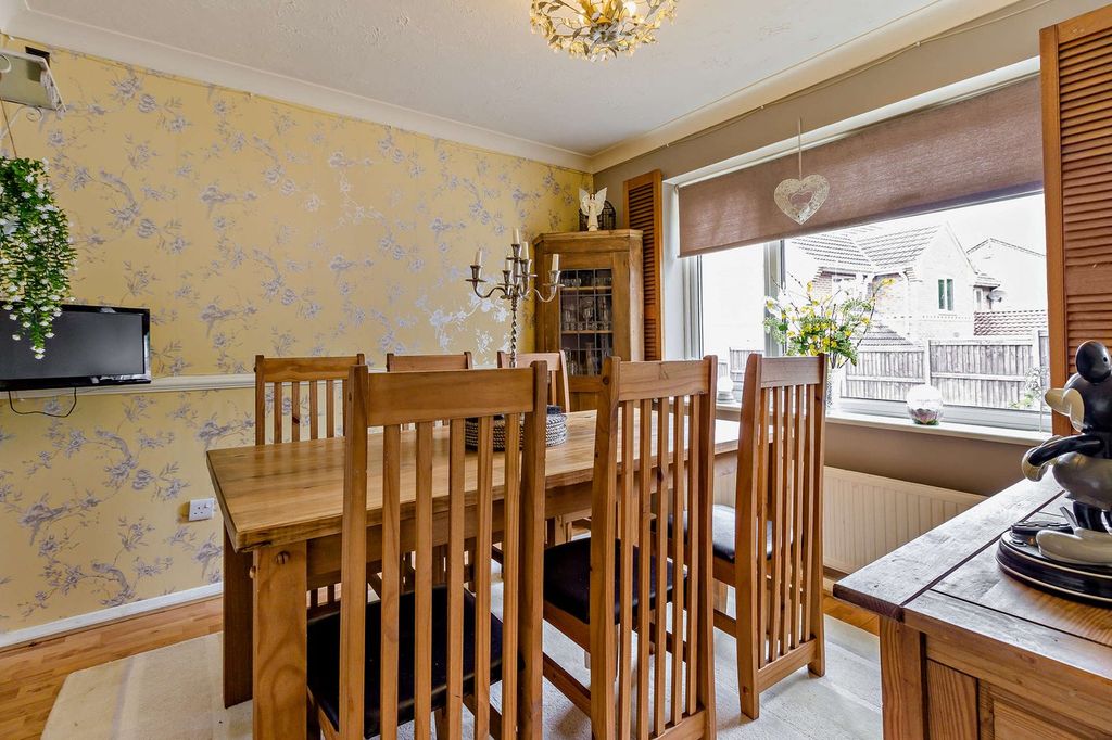 Property photo 3 of 26