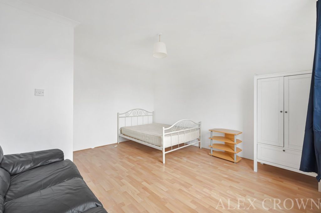 Property photo 3 of 4