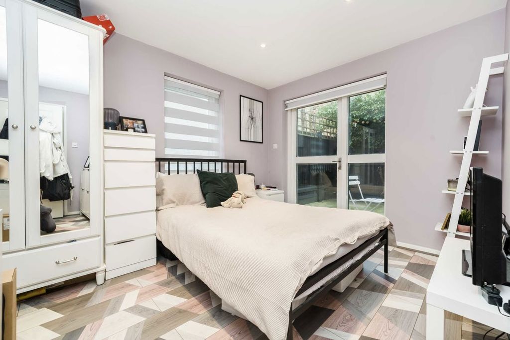 Property photo 3 of 9