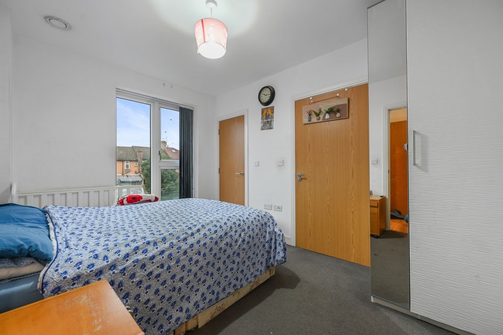 Additional image 5 of 2 bed flat for saleGoshawk Court, Ridding Lane, Greenford UB6
